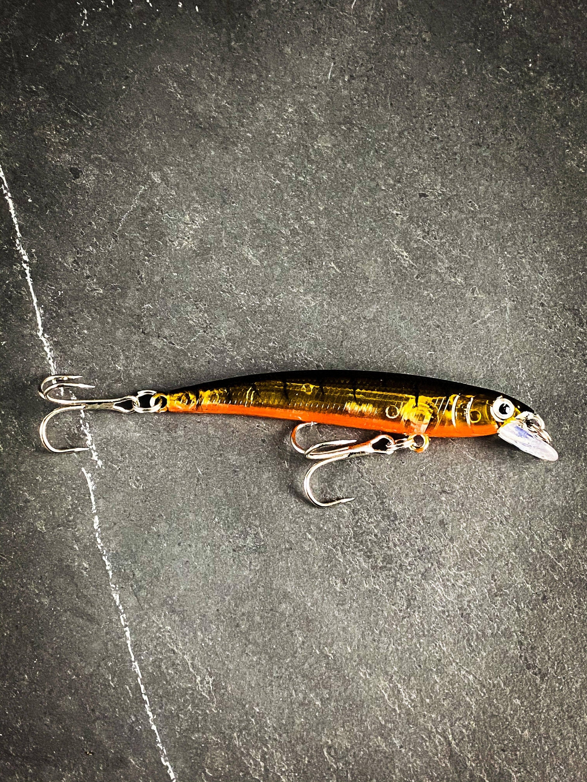 Outdoor Junction Series Skinny Long Hard Crankbait Sinking Minnow: Blu