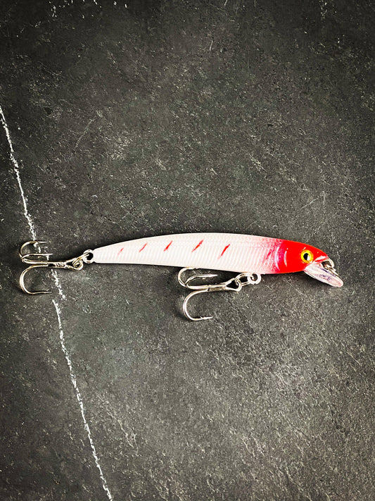 Outdoor Junction Series Skinny Long Hard Crankbait Sinking Minnow: Red